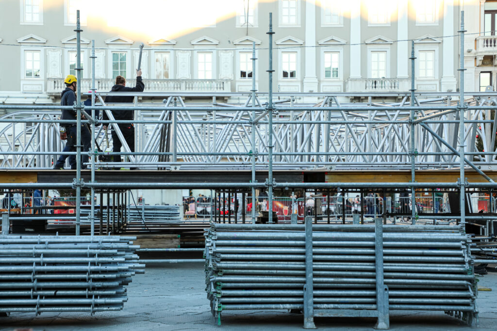 AdobeStock 1181925368 Benefits of Mobile Aluminium Scaffolding Systems 5