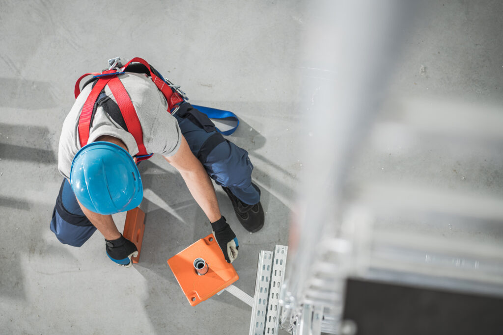 AdobeStock 355728974 How Weather Conditions Affect the Use of Mobile Aluminium Scaffolding 3